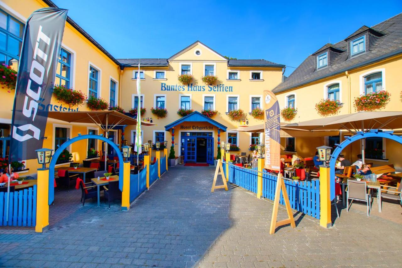 Hotel Erbgericht Buntes Haus Seiffen Exterior photo